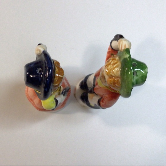 Vandor Vintage Pazlmen salt and pepper shakers hand painted and glazed 1989 - Picture 6 of 7